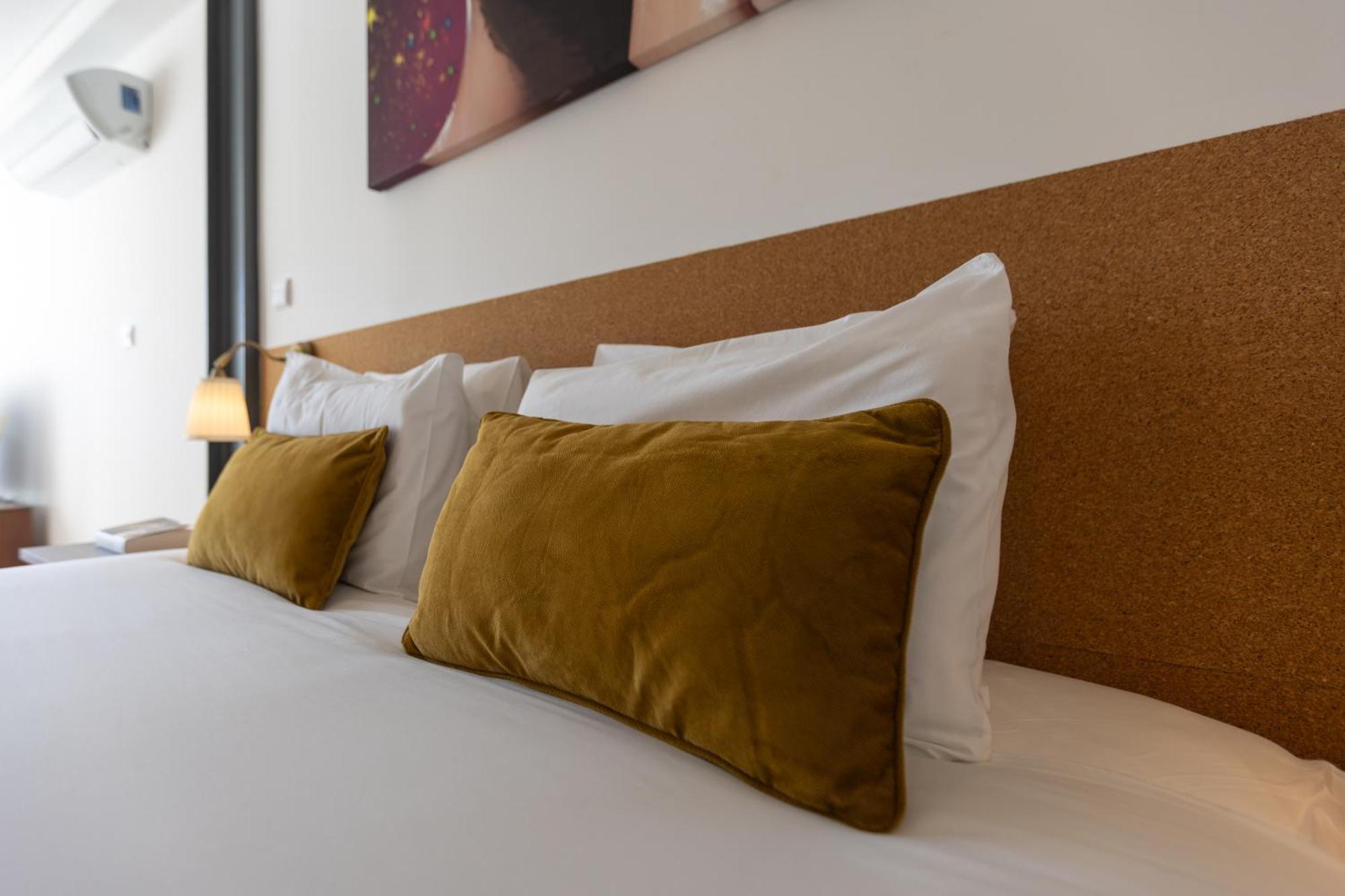 New!central W/ Sunny Terrace - 9 Min Walk Trindade * Porto