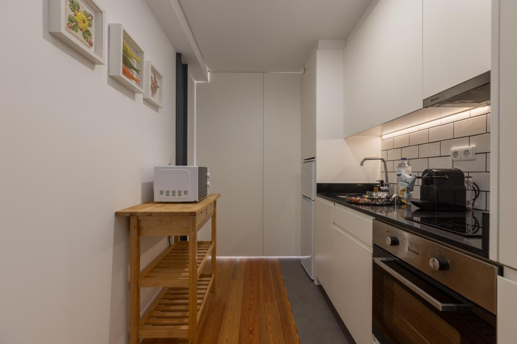 New!central W/ Sunny Terrace - 9 Min Walk Trindade Porto